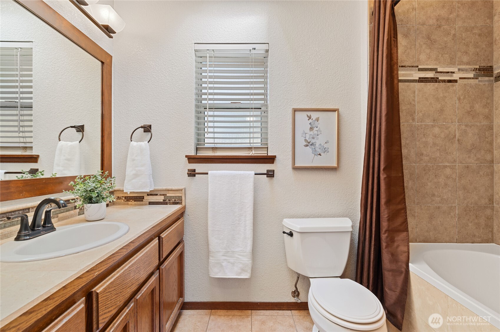 30 E Rainier Drive , Allyn, WA 98524