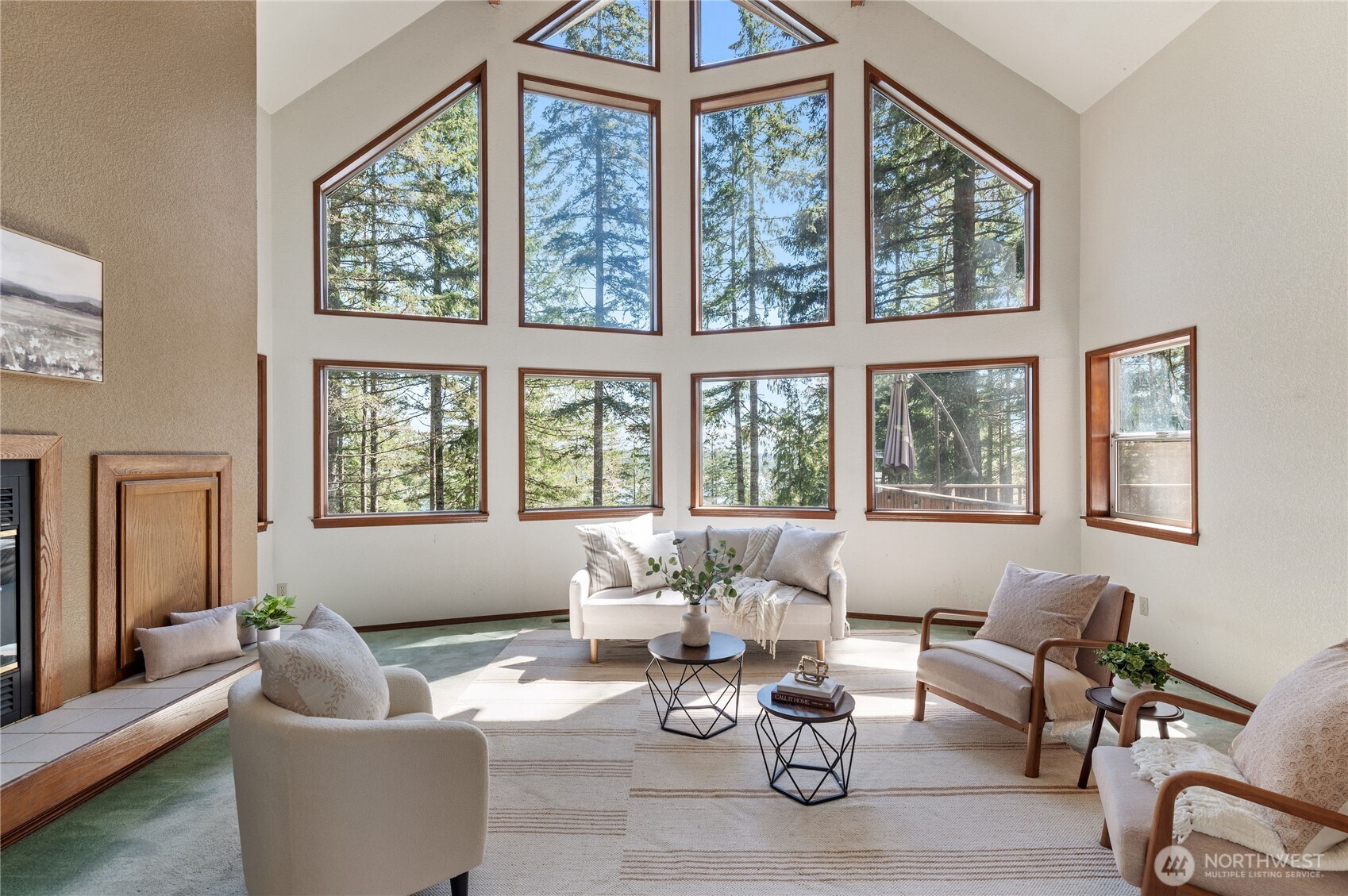 30 E Rainier Drive , Allyn, WA 98524