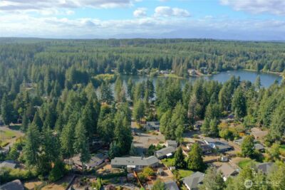 30 E Rainier Drive , Allyn, WA 98524 - Photo 34