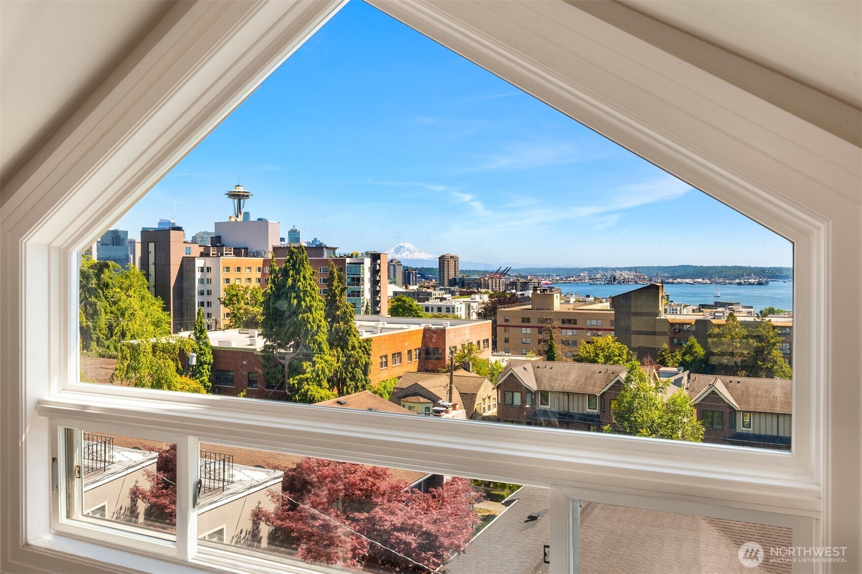 1012 2nd Avenue W, Seattle, WA 98119-3515