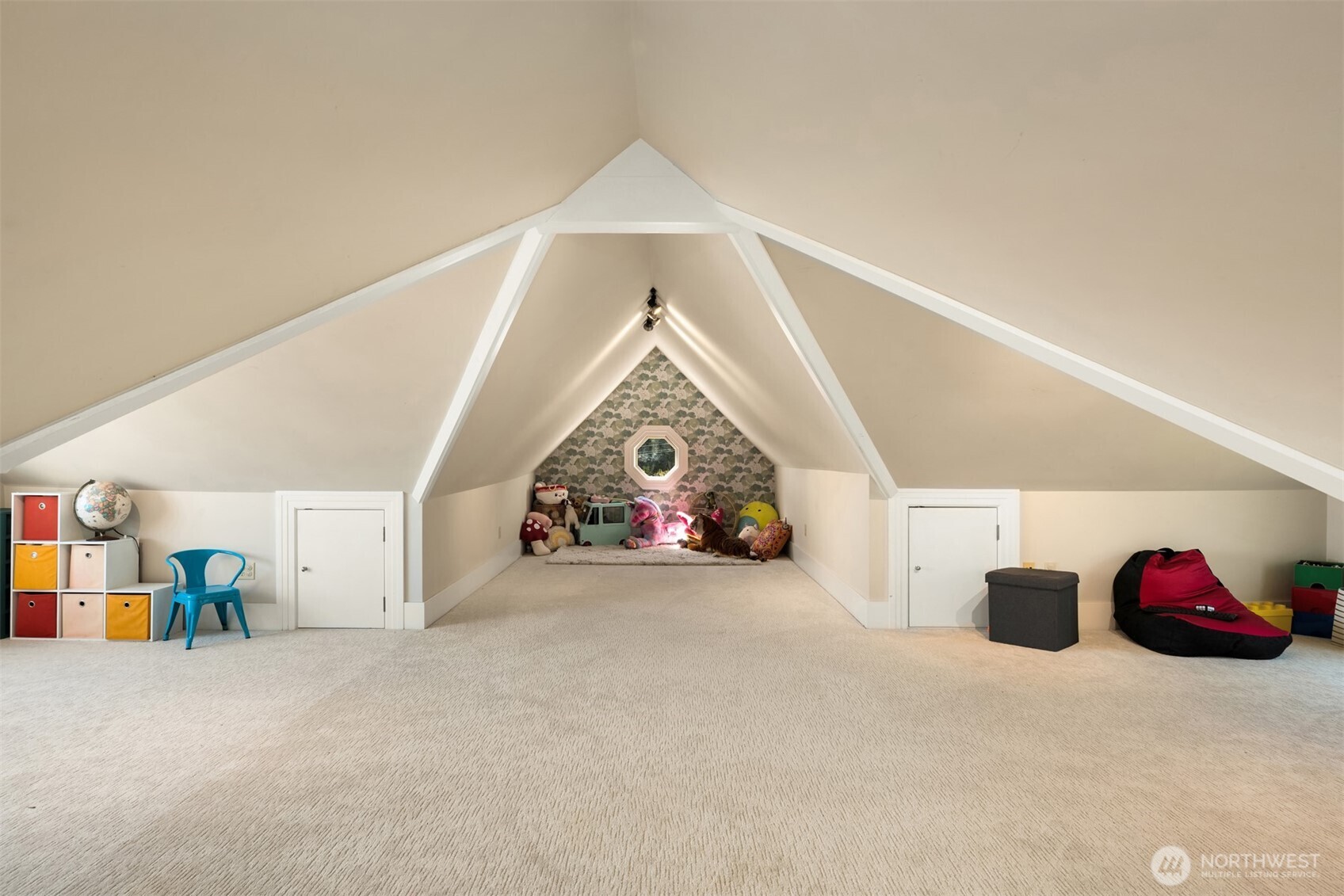1012 2nd Avenue W, Seattle, WA 98119-3515