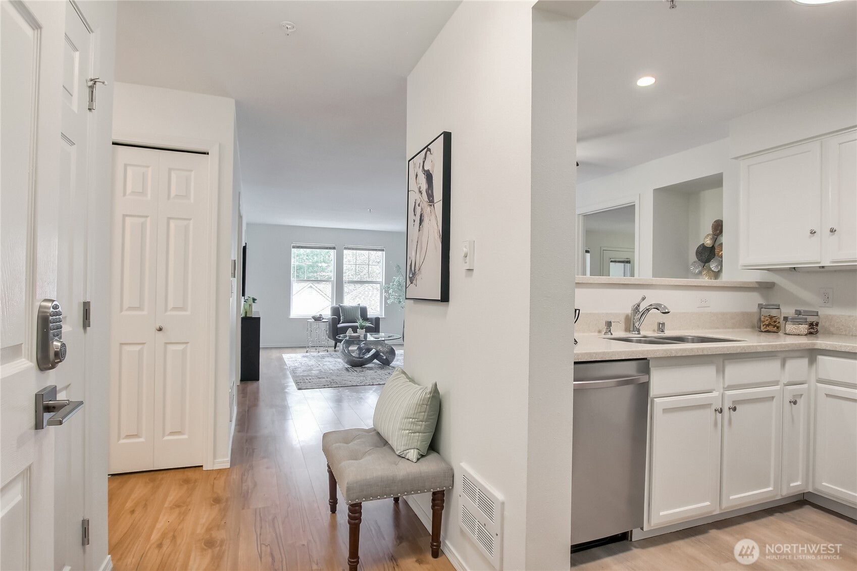 4133 224th Lane SE #202, Issaquah, WA 98029