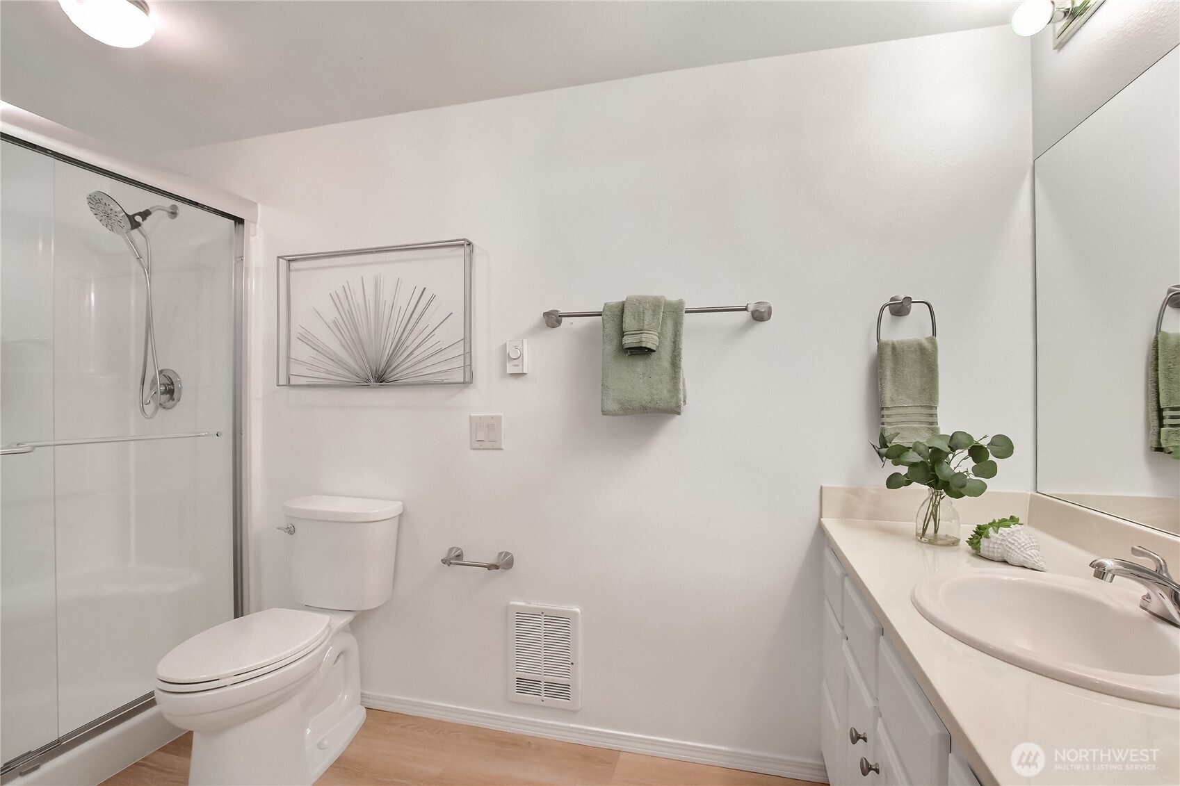 4133 224th Lane SE #202, Issaquah, WA 98029