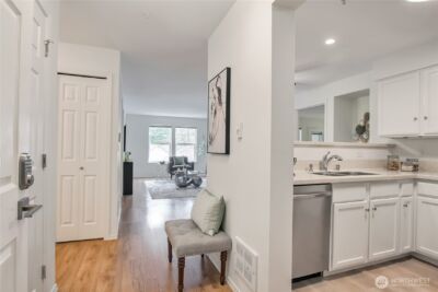 4133 224th Lane SE #202, Issaquah, WA 98029 - Photo 2