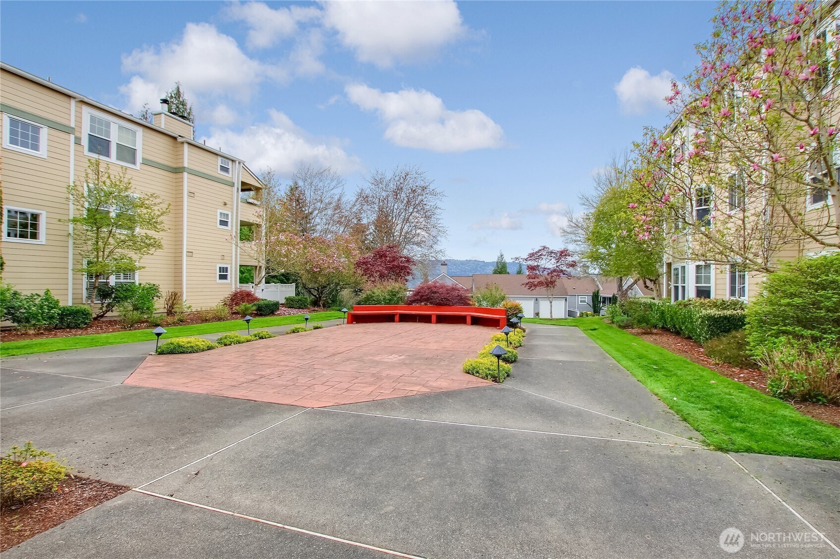 4133 224th Lane SE #202, Issaquah, WA 98029