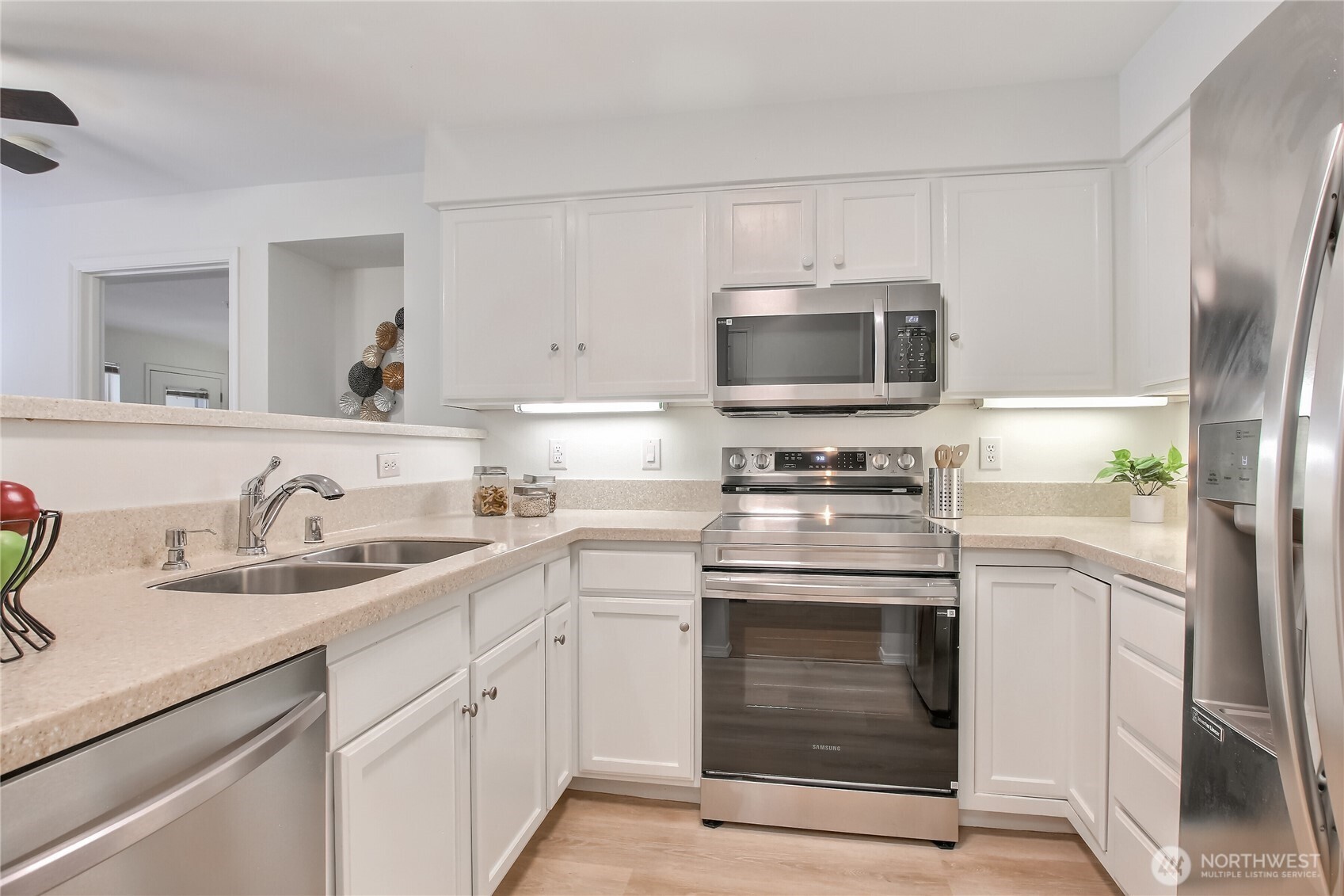 4133 224th Lane SE #202, Issaquah, WA 98029