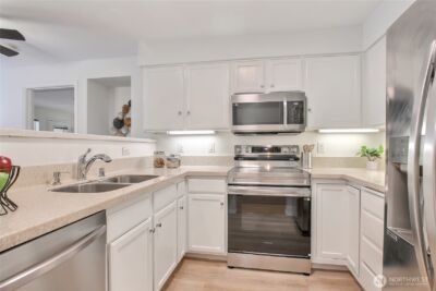 4133 224th Lane SE #202, Issaquah, WA 98029 - Photo 4