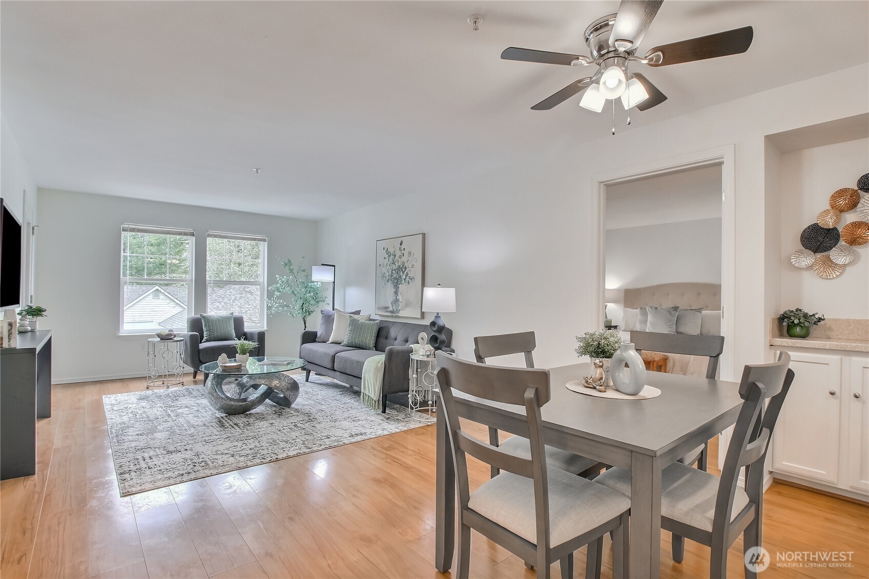 4133 224th Lane SE #202, Issaquah, WA 98029