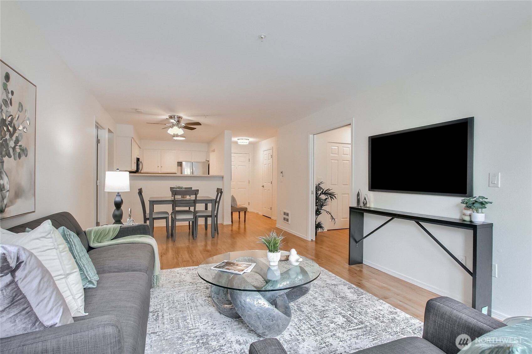 4133 224th Lane SE #202, Issaquah, WA 98029