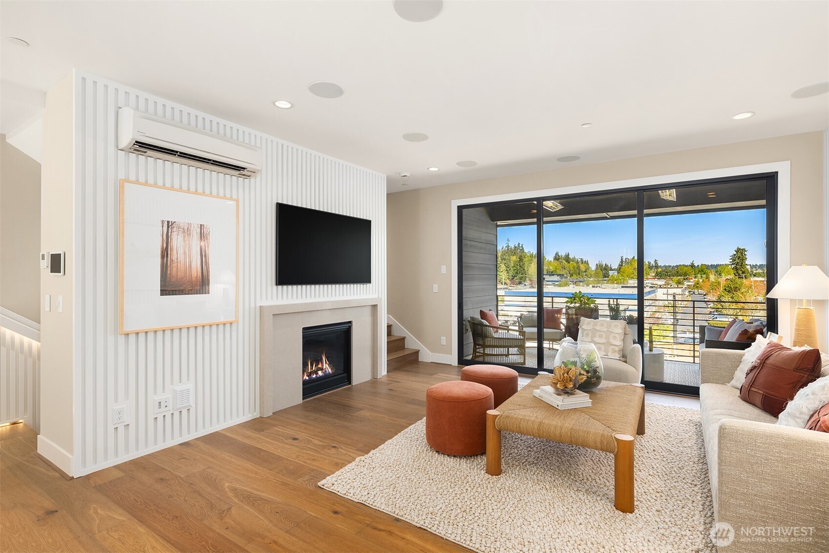 10810 (HS 52) 120TH Lane NE #B, Kirkland, WA 98033