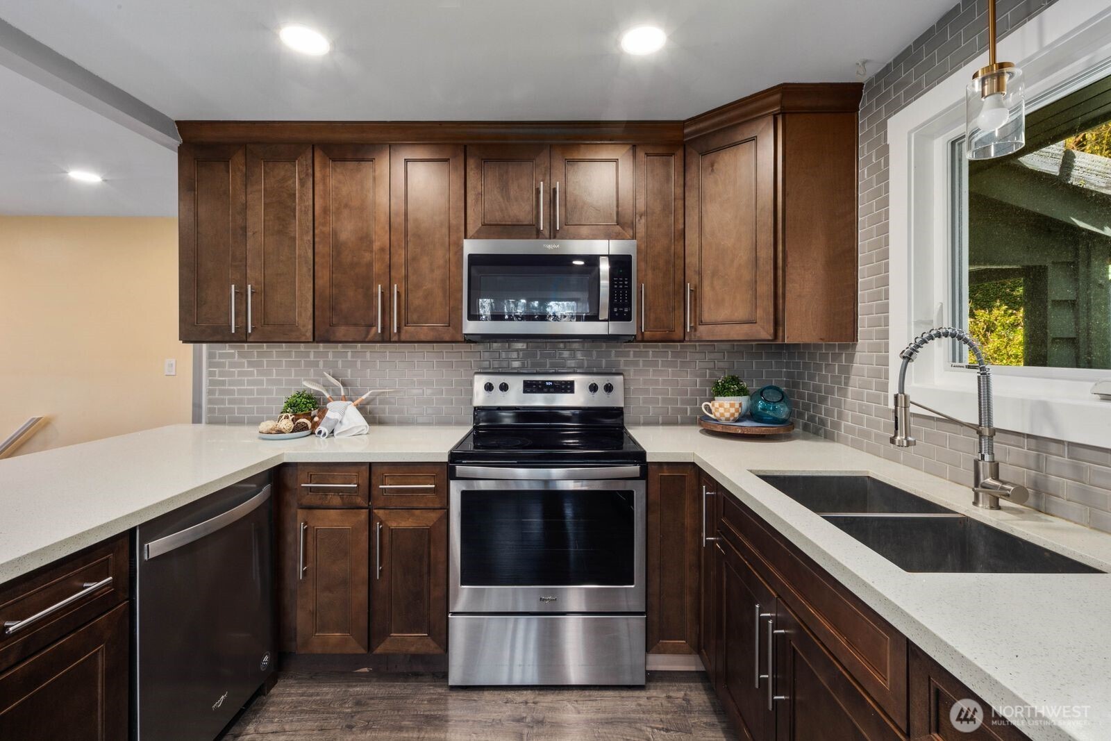 21866 35th Avenue S, SeaTac, WA 98198