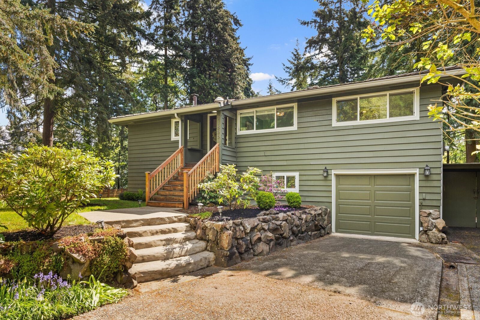 21866 35th Avenue S, SeaTac, WA 98198
