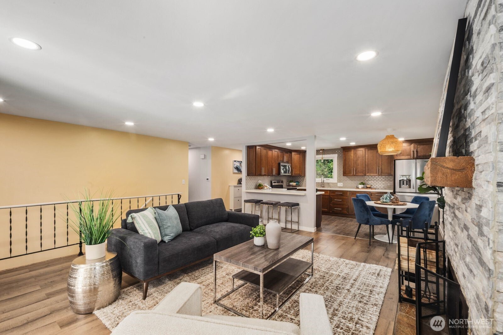 21866 35th Avenue S, SeaTac, WA 98198