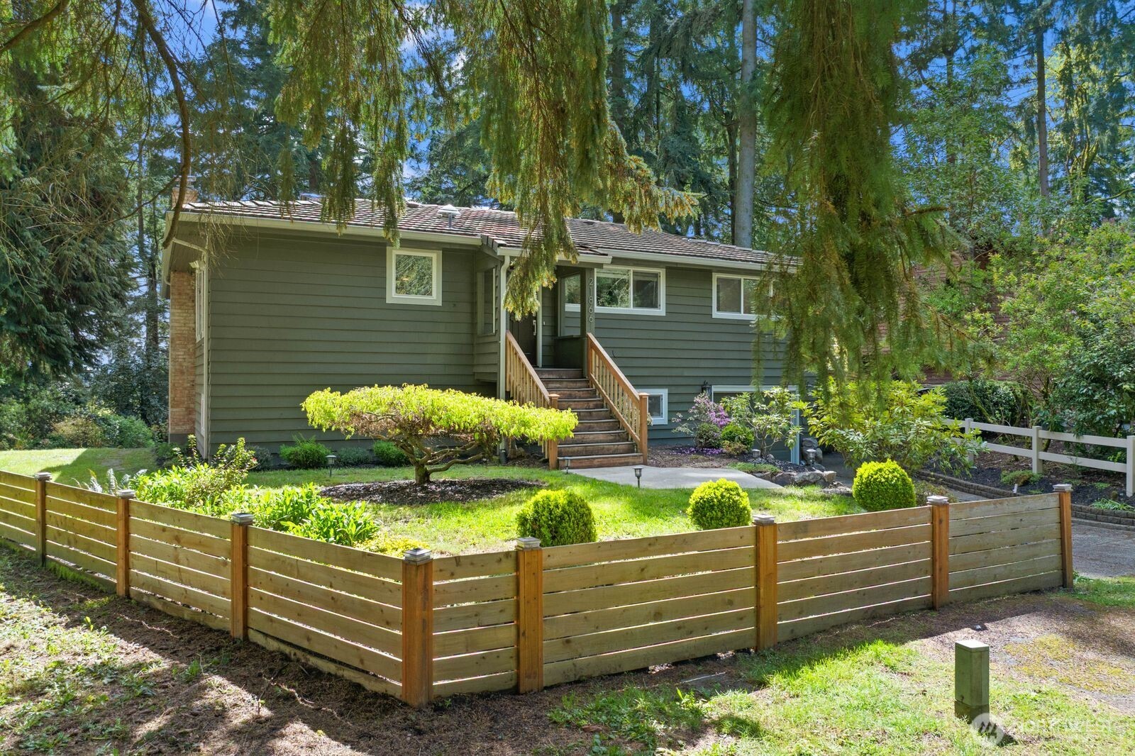 21866 35th Avenue S, SeaTac, WA 98198