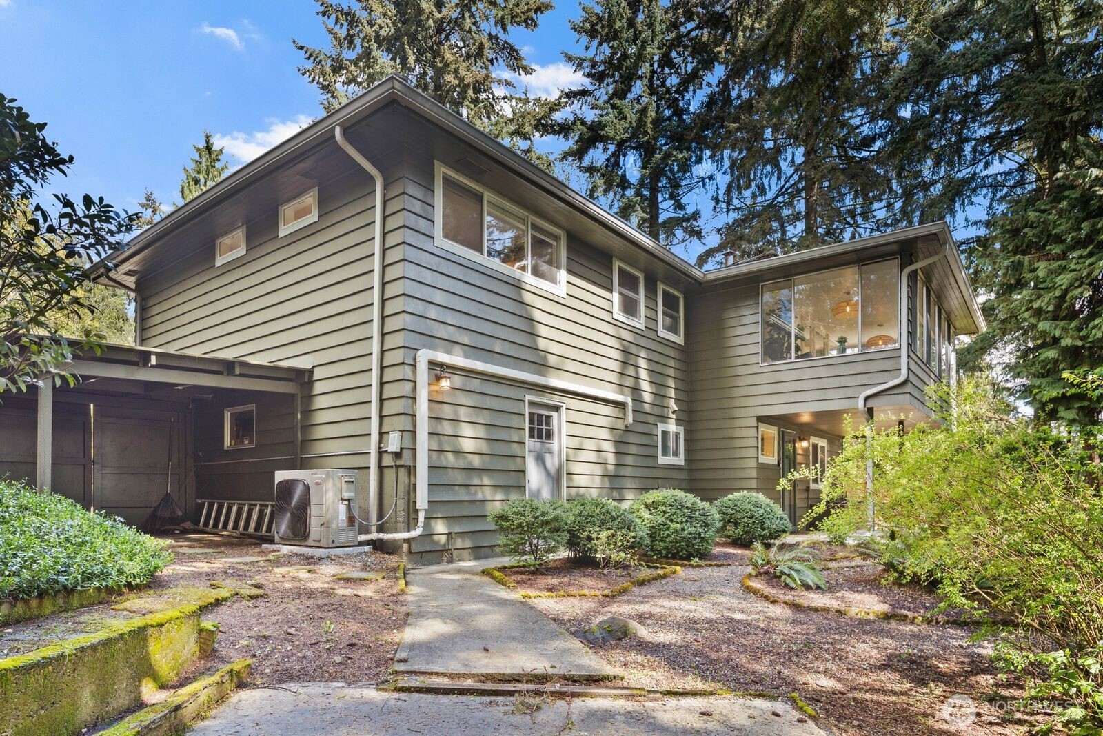 21866 35th Avenue S, SeaTac, WA 98198