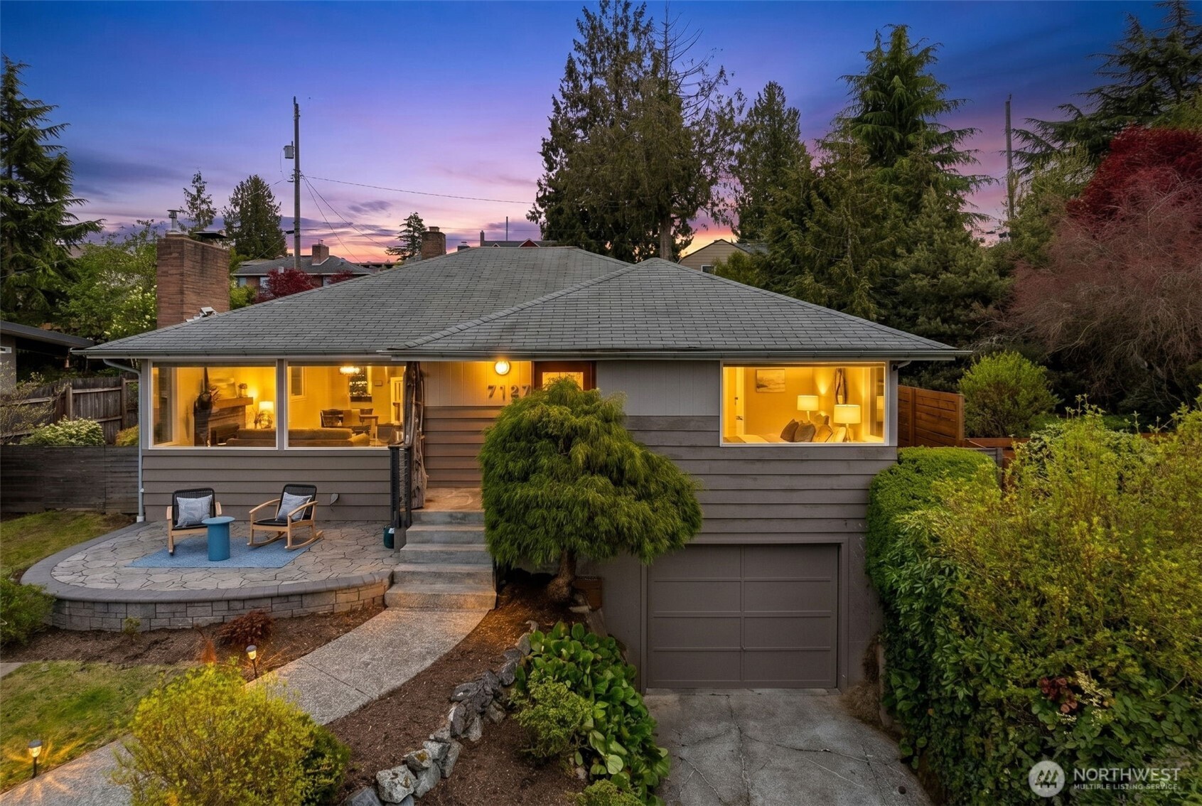 7127 S Sunnycrest Road , Seattle, WA 98178