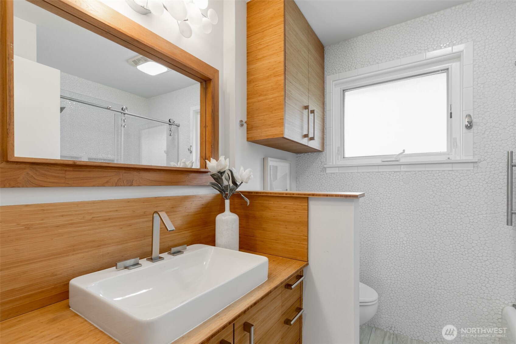 7127 S Sunnycrest Road , Seattle, WA 98178