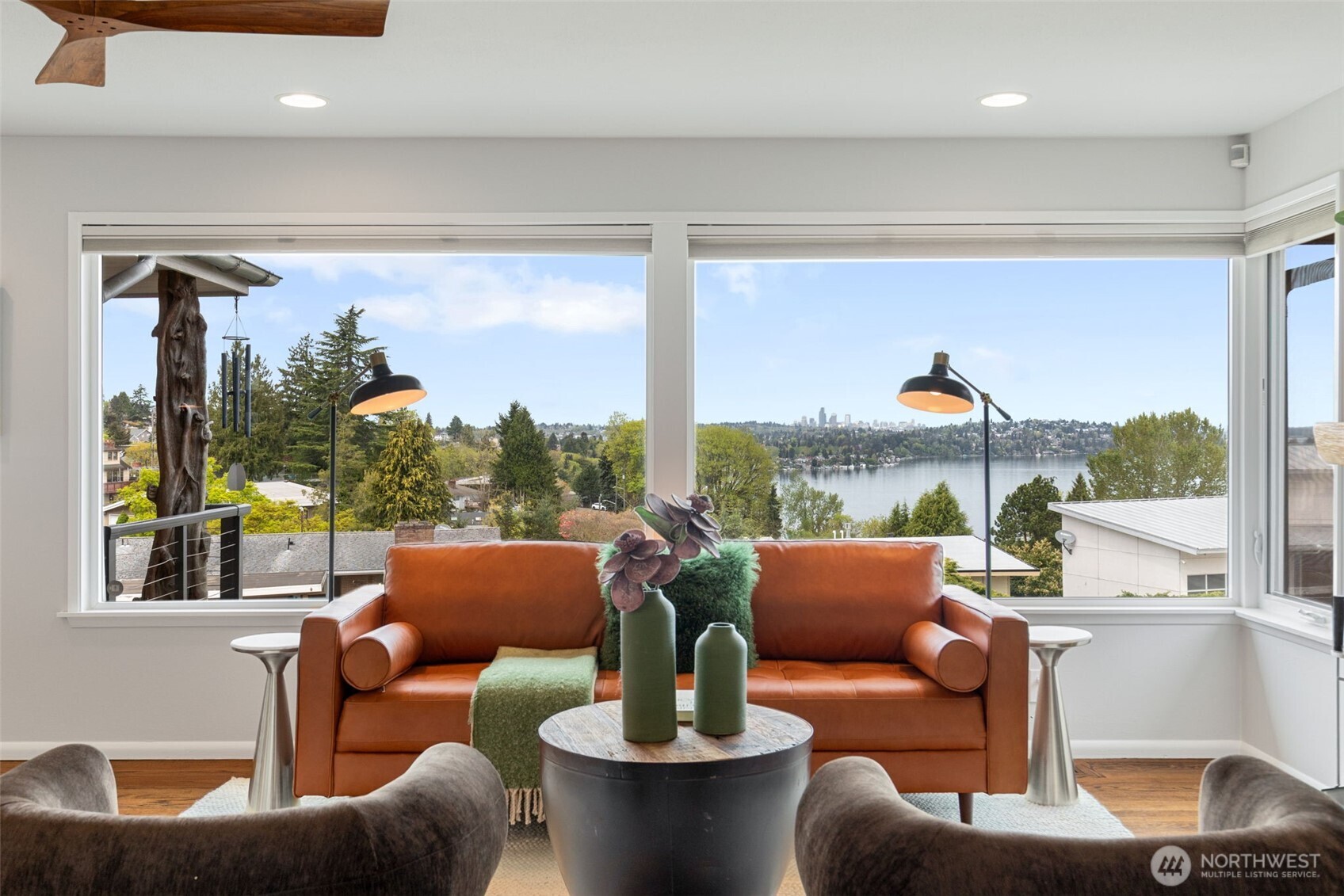 7127 S Sunnycrest Road , Seattle, WA 98178