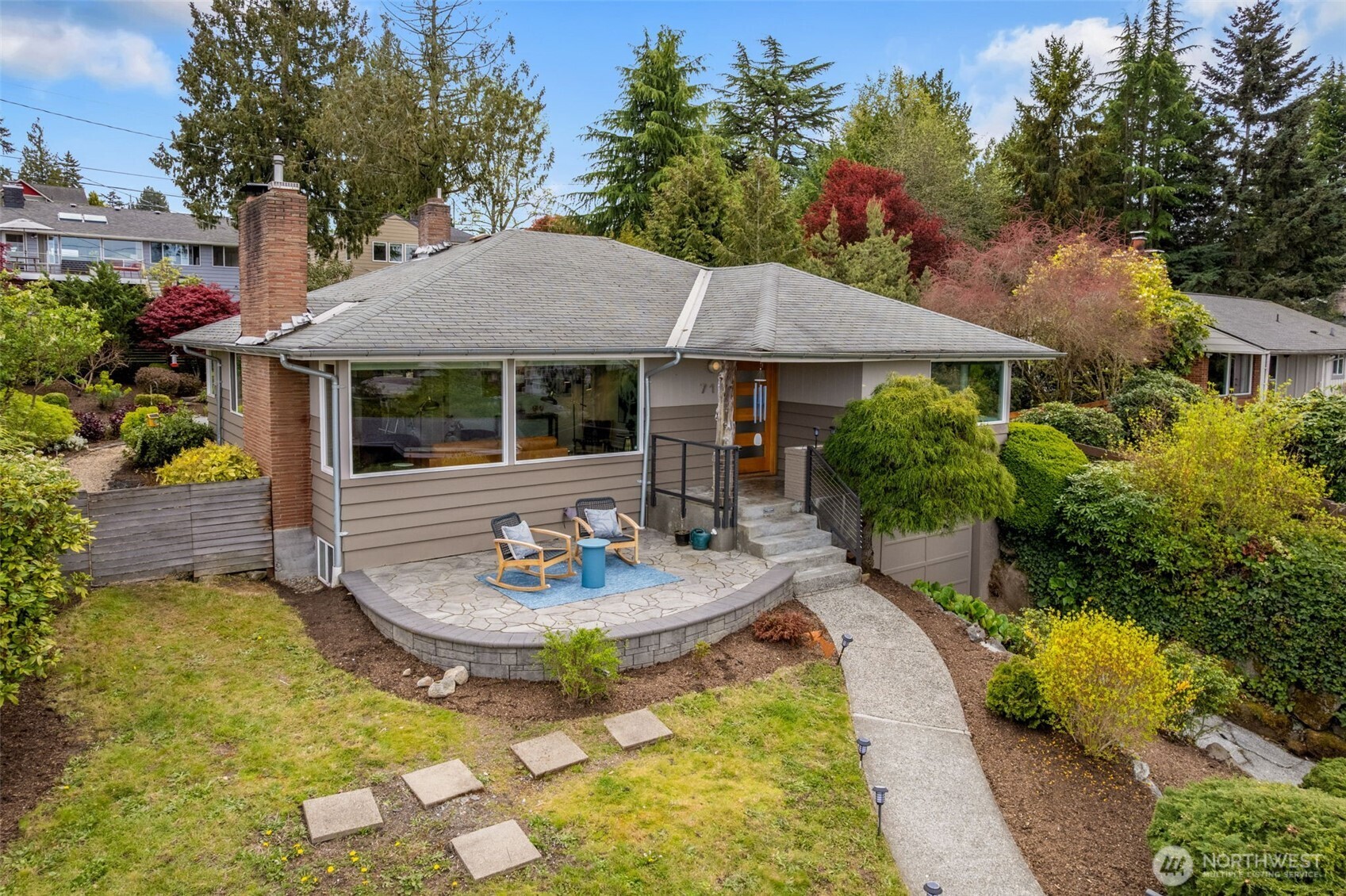 7127 S Sunnycrest Road , Seattle, WA 98178