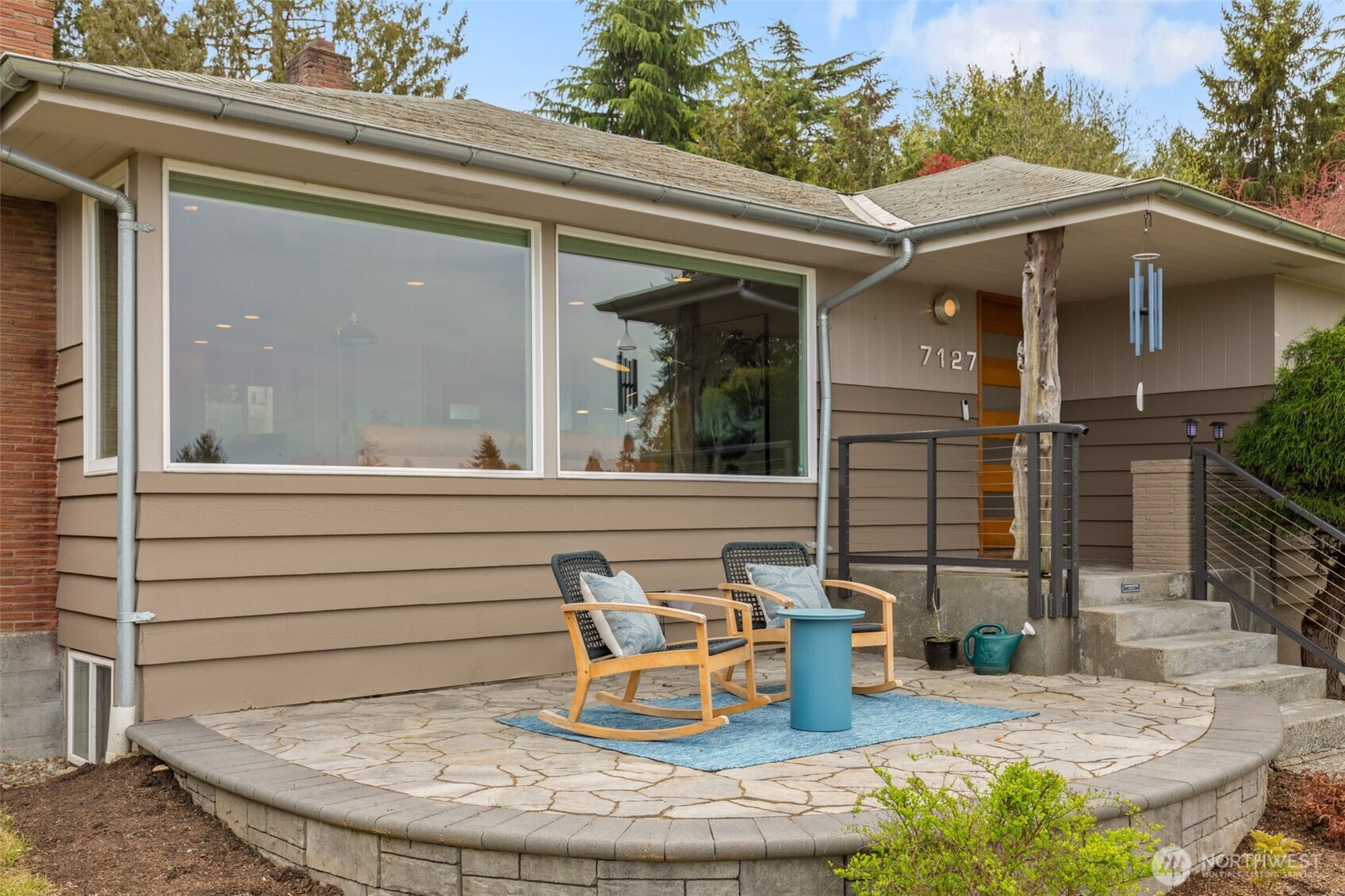 7127 S Sunnycrest Road , Seattle, WA 98178
