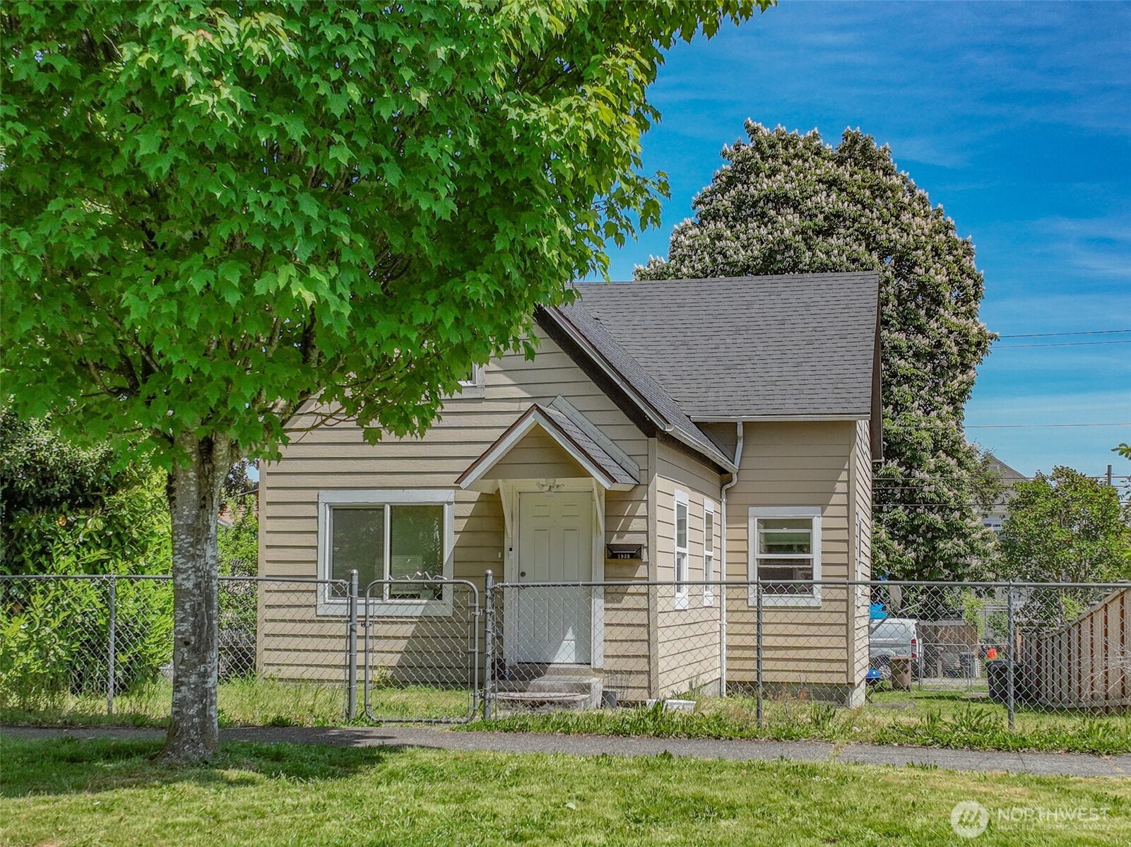 1939 S L Street , Tacoma, WA 98405