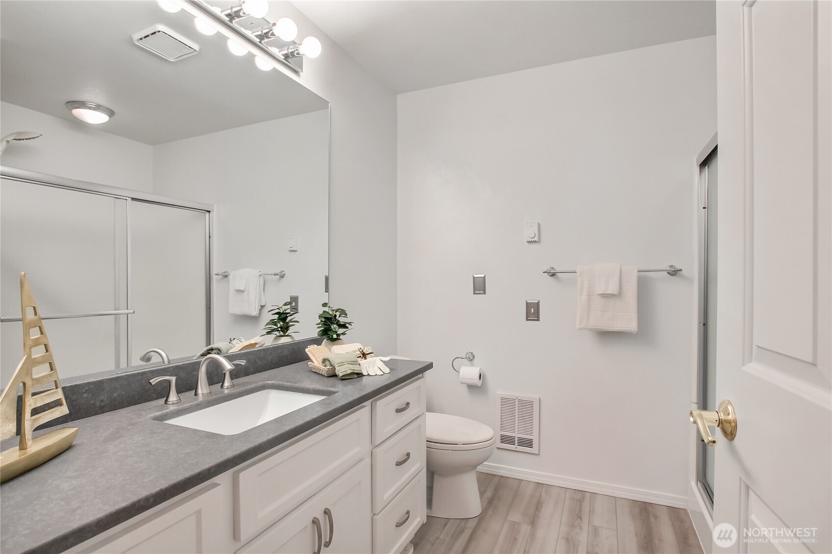 4081 224th Lane SE #107, Issaquah, WA 98029