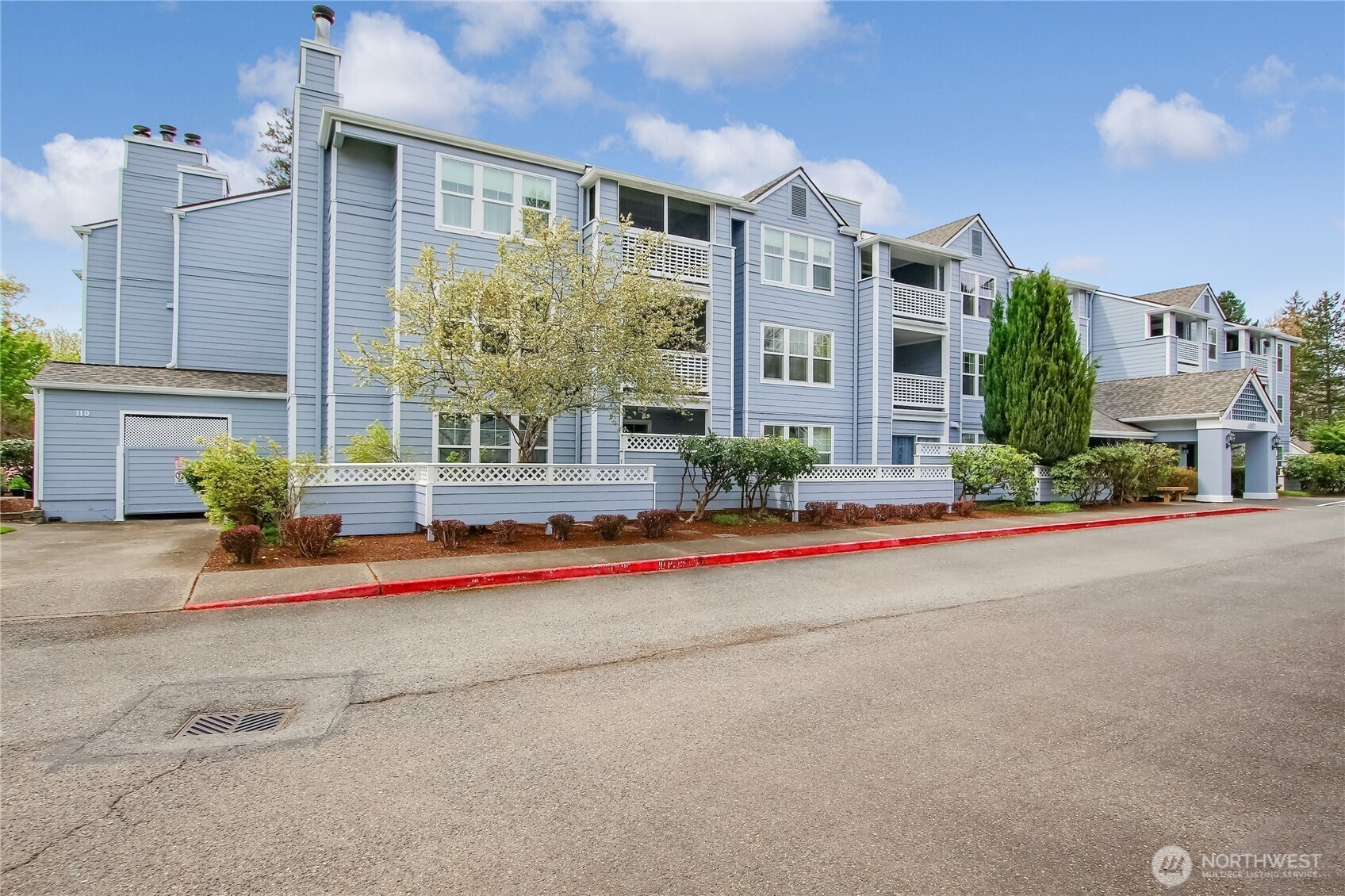 4081 224th Lane SE #107, Issaquah, WA 98029