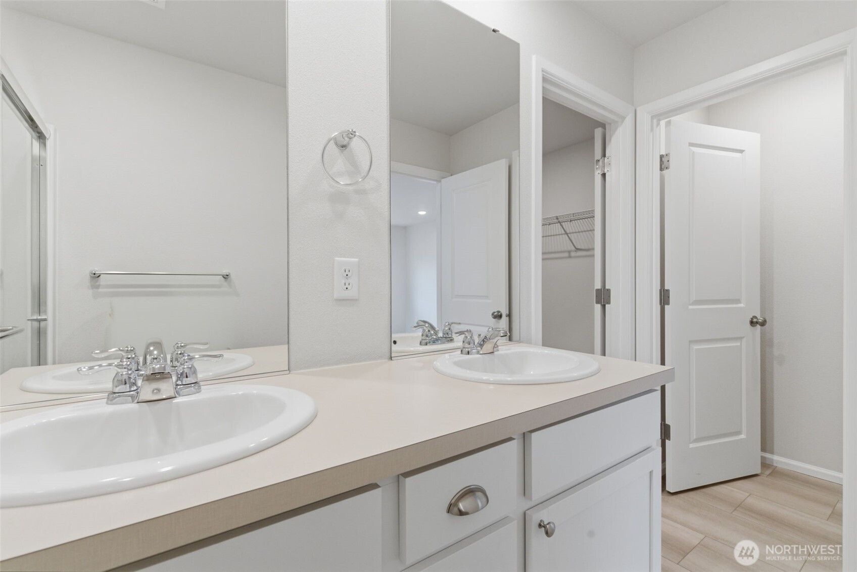 430 NE Ridge Point Boulevard , Belfair, WA 98528