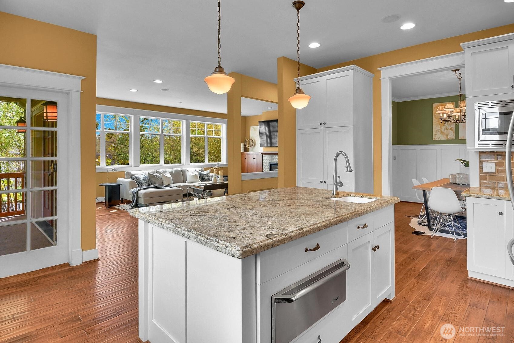 818 24th Avenue #A, Seattle, WA 98122-4864