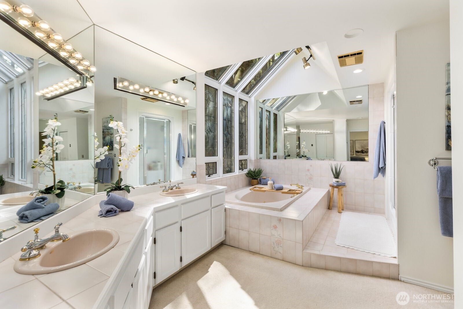 14239 194th Avenue NE, Woodinville, WA 98077