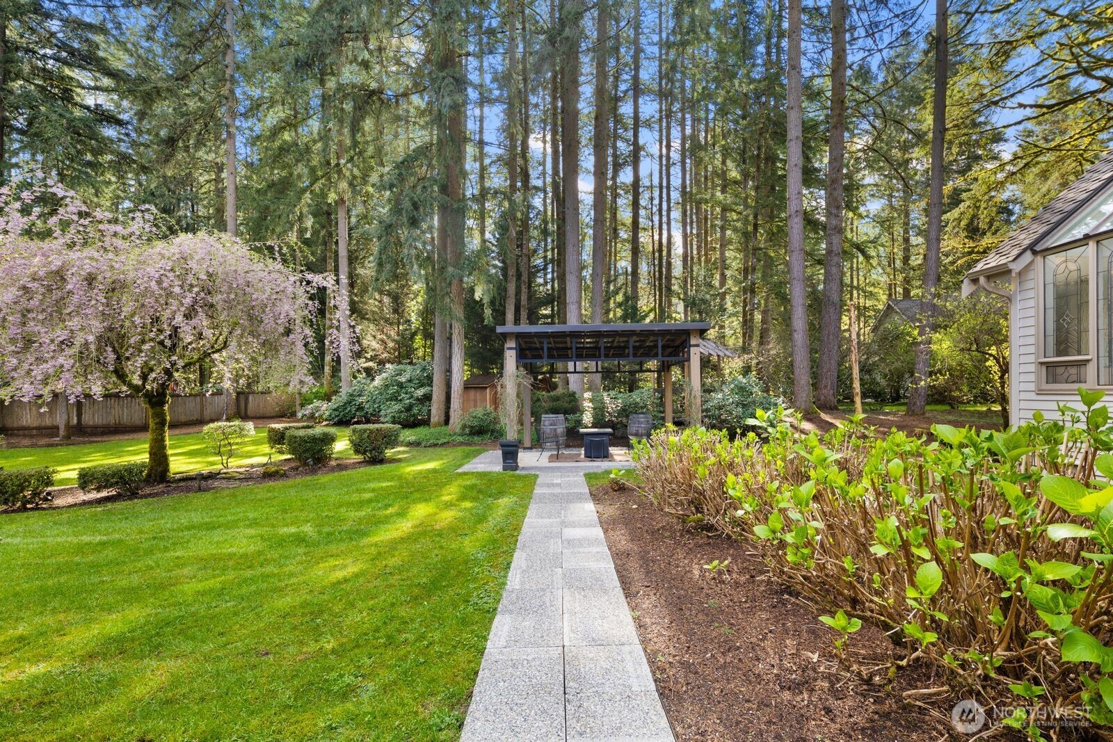 14239 194th Avenue NE, Woodinville, WA 98077