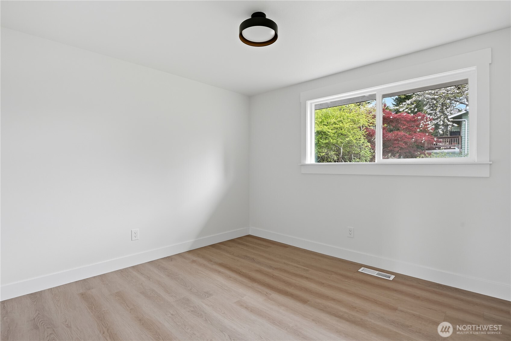23207 46th Avenue W, Mountlake Terrace, WA 98043