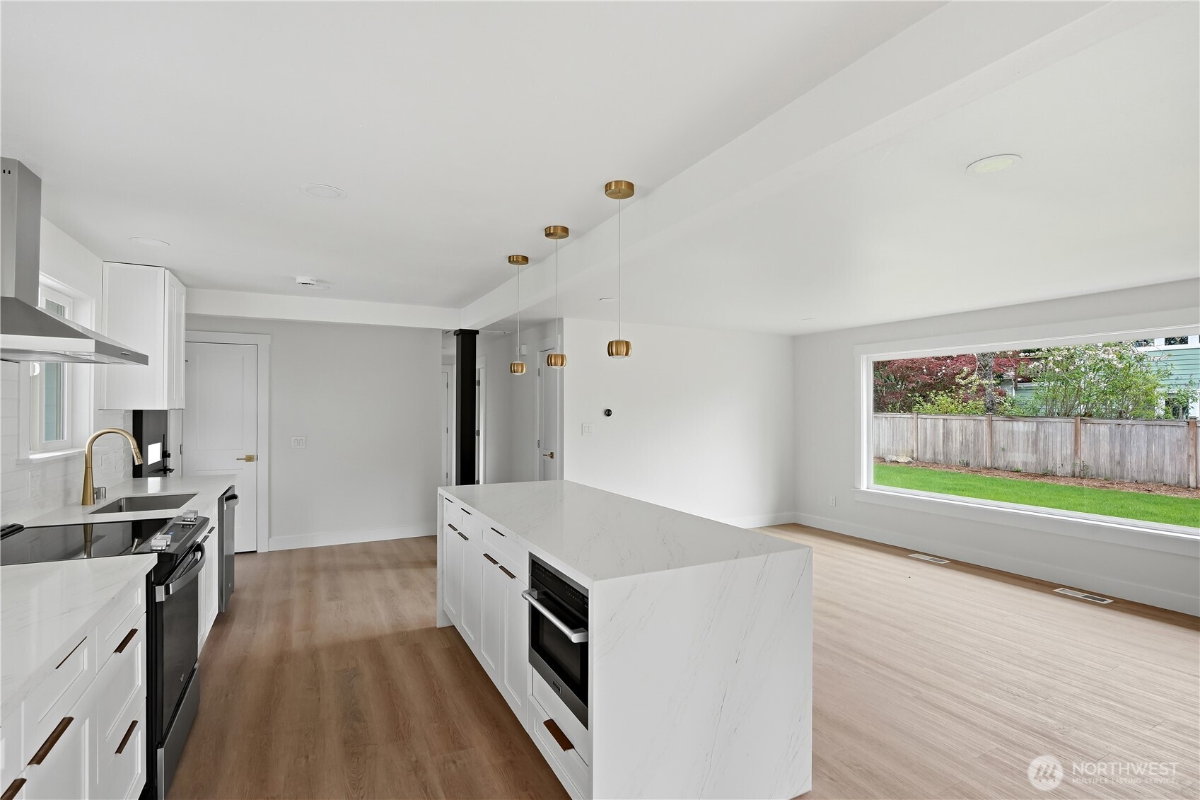 23207 46th Avenue W, Mountlake Terrace, WA 98043