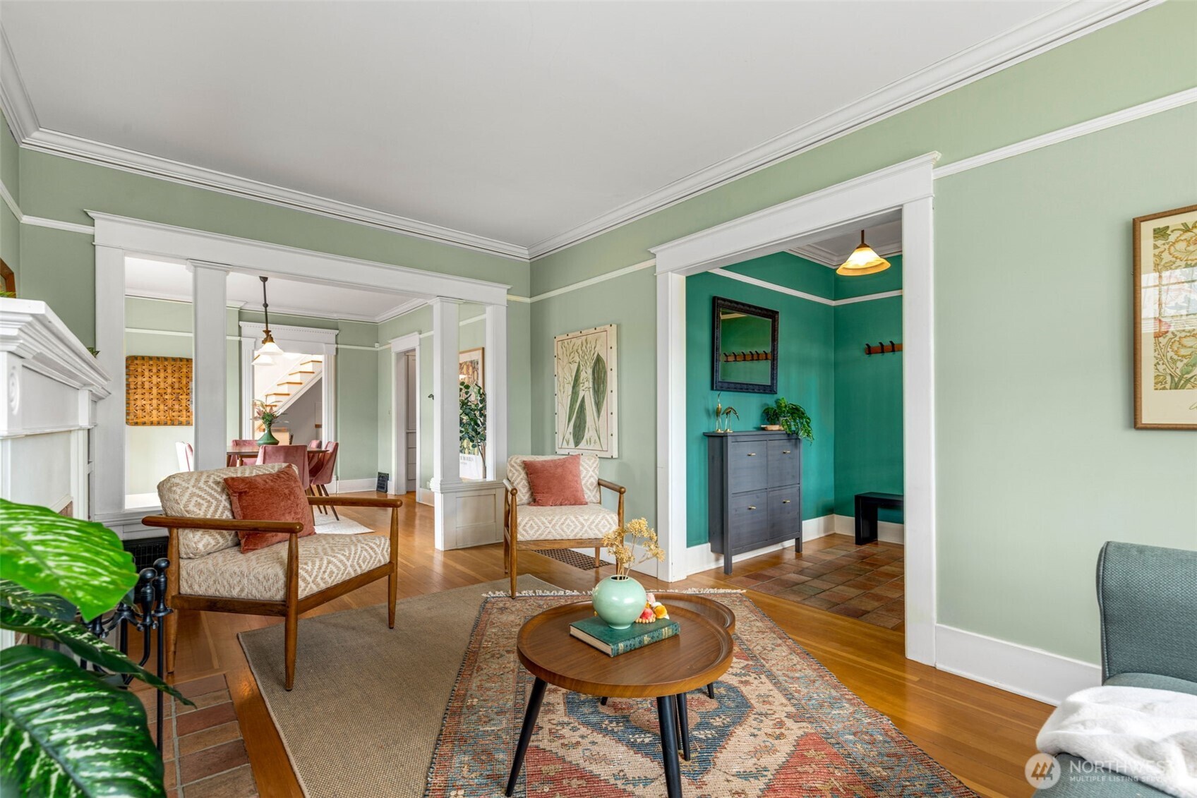 923 26th Avenue S, Seattle, WA 98144
