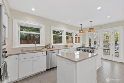 2407 11th Avenue E, Seattle, WA 98102 - Photo 11
