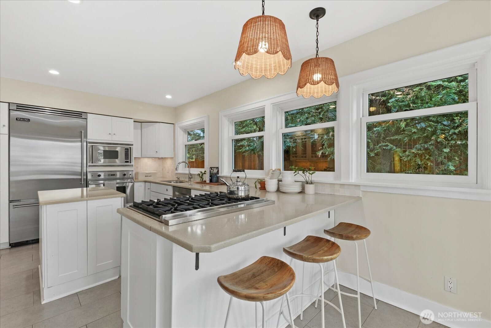 2407 11th Avenue E, Seattle, WA 98102