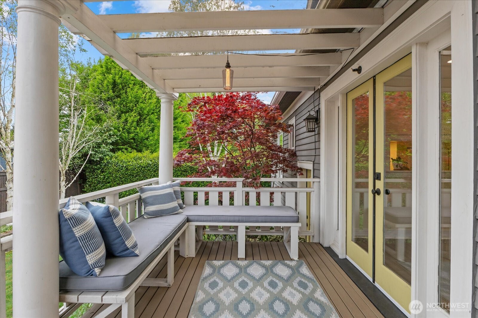 2407 11th Avenue E, Seattle, WA 98102