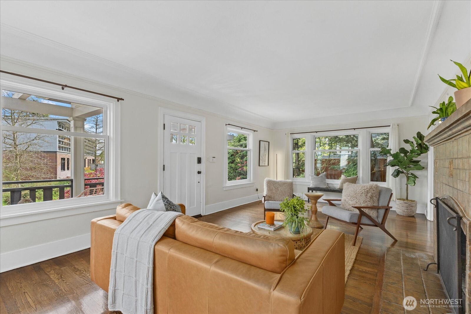 2407 11th Avenue E, Seattle, WA 98102