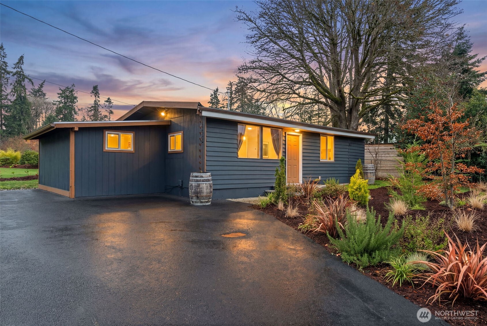 11285 SE Southworth Drive , Port Orchard, WA 98366-8998