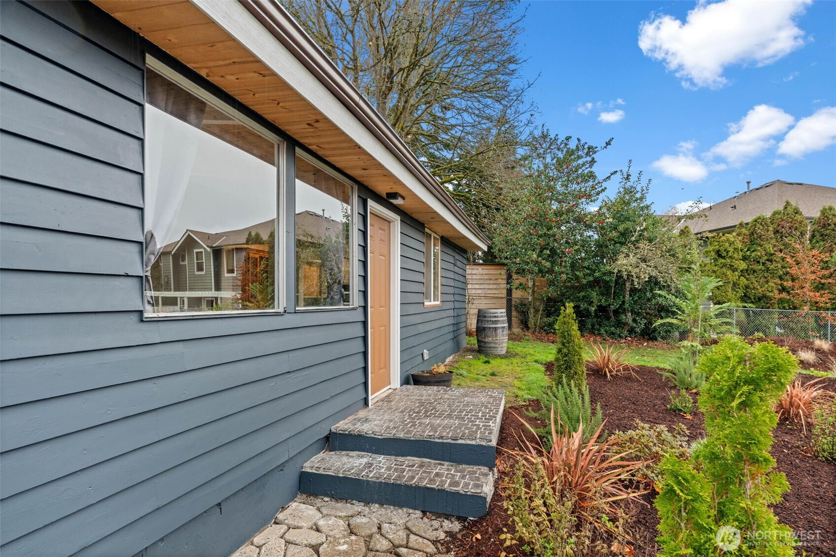 11285 SE Southworth Drive , Port Orchard, WA 98366-8998