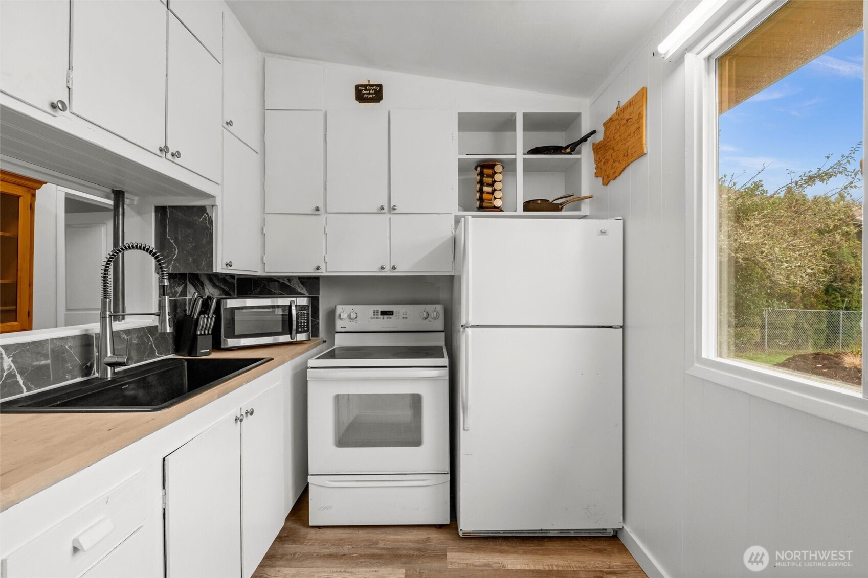 11285 SE Southworth Drive , Port Orchard, WA 98366-8998