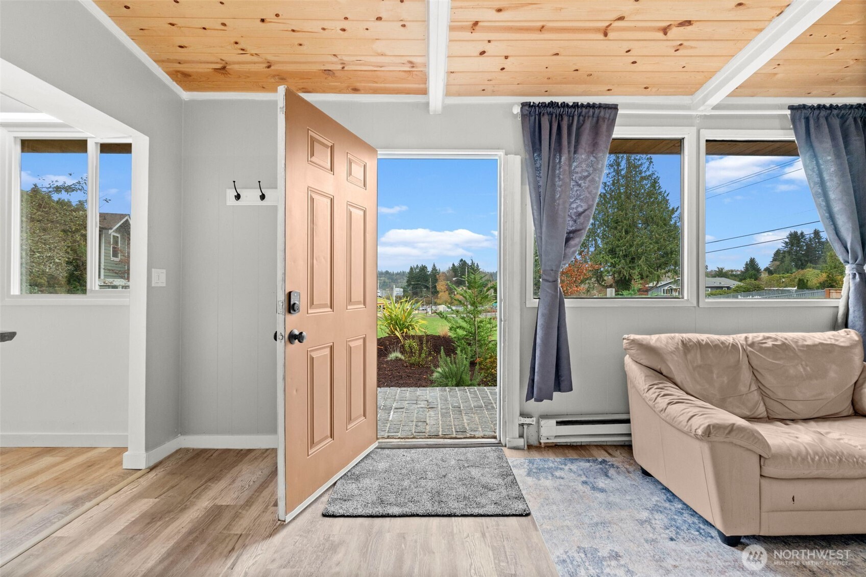 11285 SE Southworth Drive , Port Orchard, WA 98366-8998