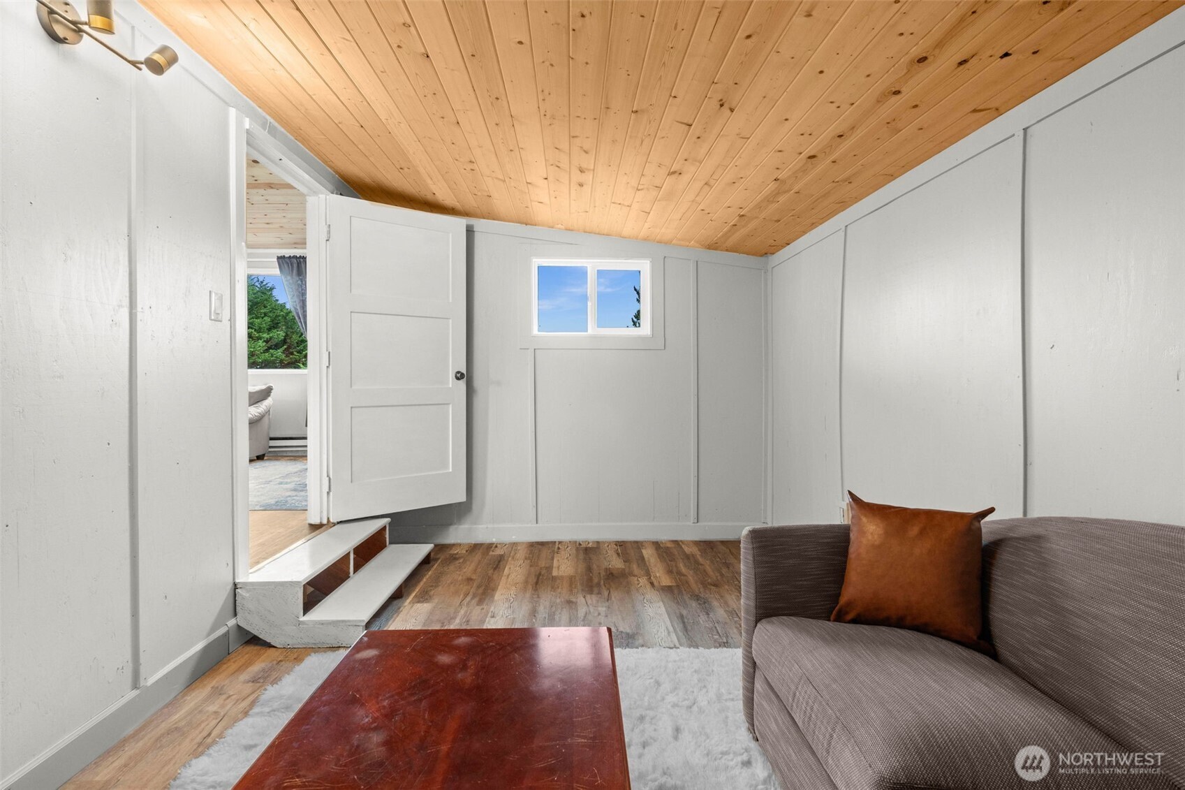 11285 SE Southworth Drive , Port Orchard, WA 98366-8998
