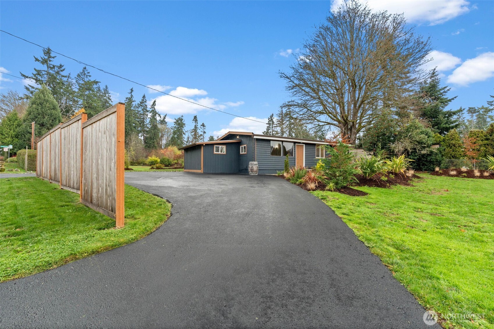 11285 SE Southworth Drive , Port Orchard, WA 98366-8998