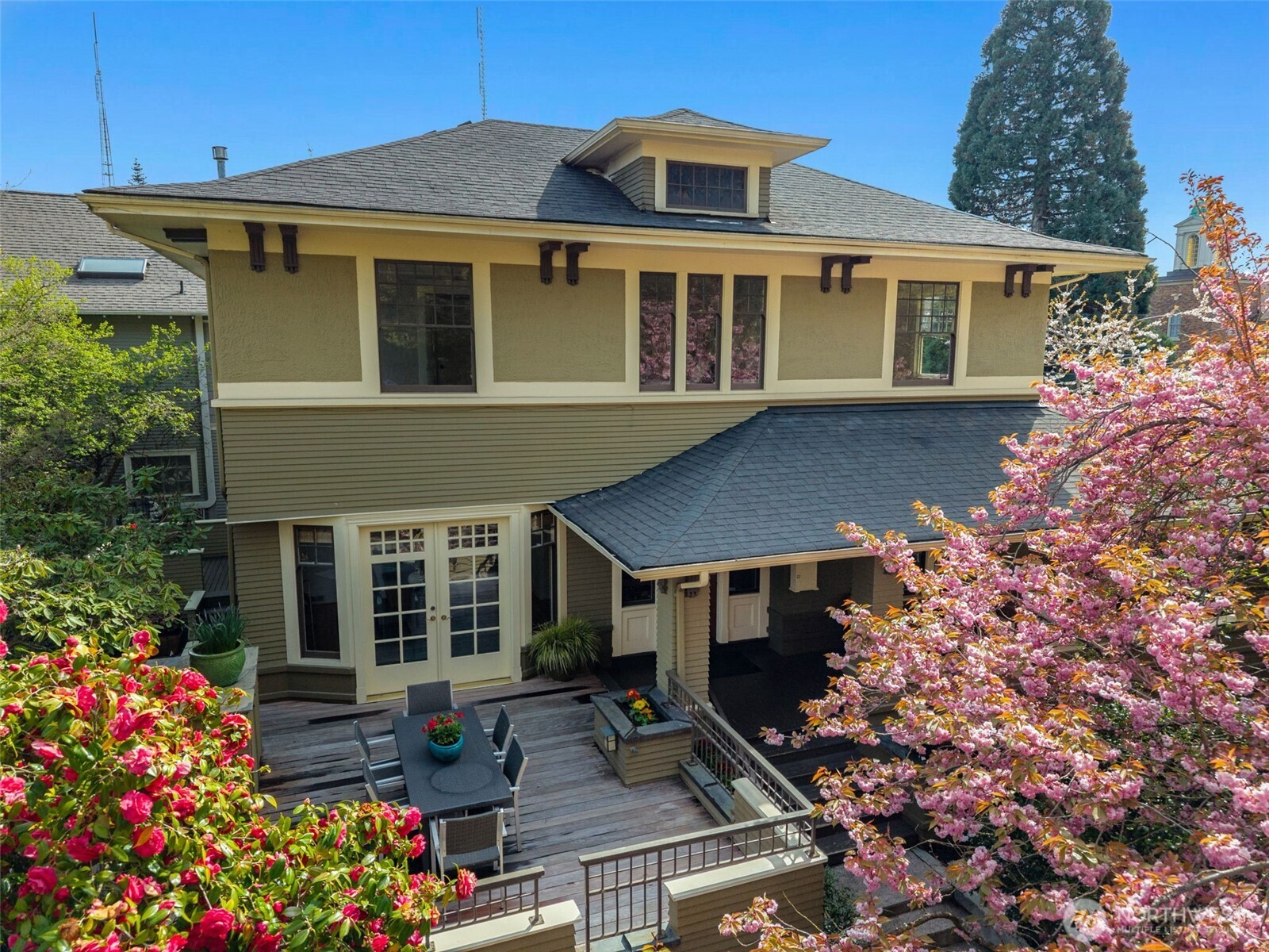 103 Crockett Street , Seattle, WA 98109