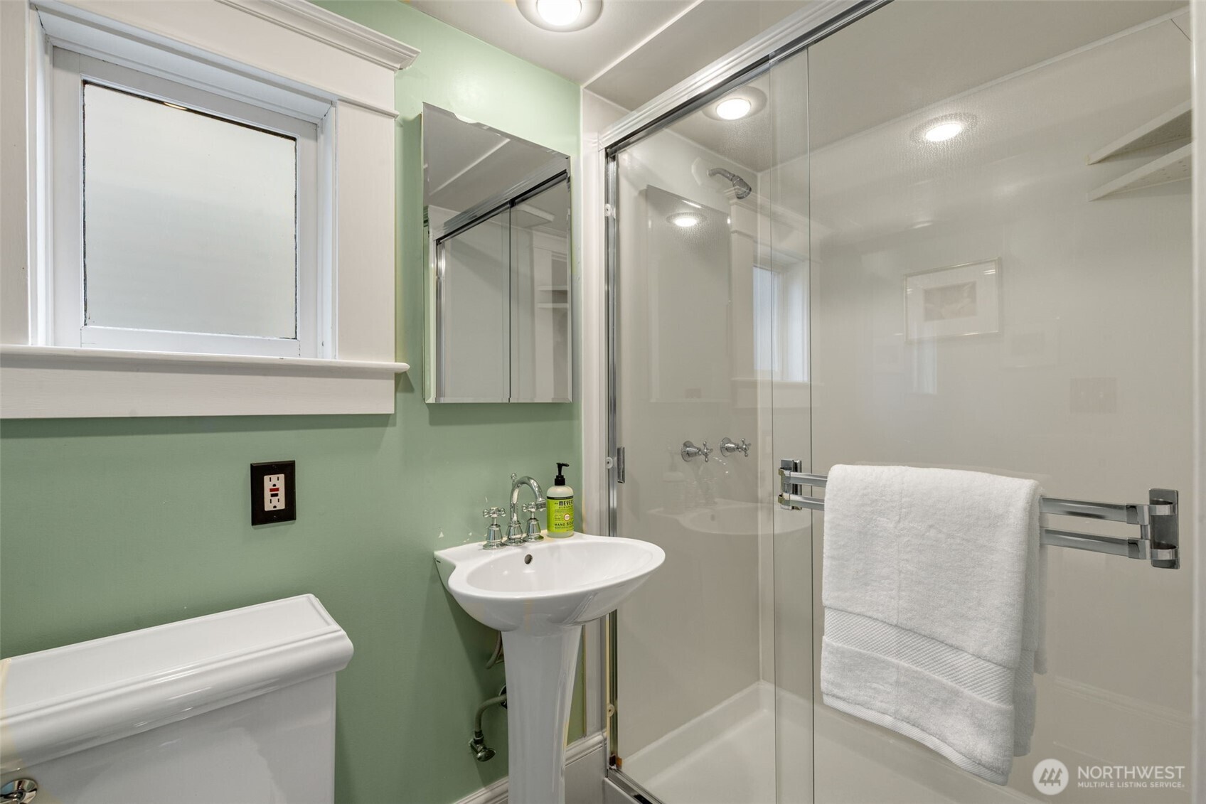 103 Crockett Street , Seattle, WA 98109
