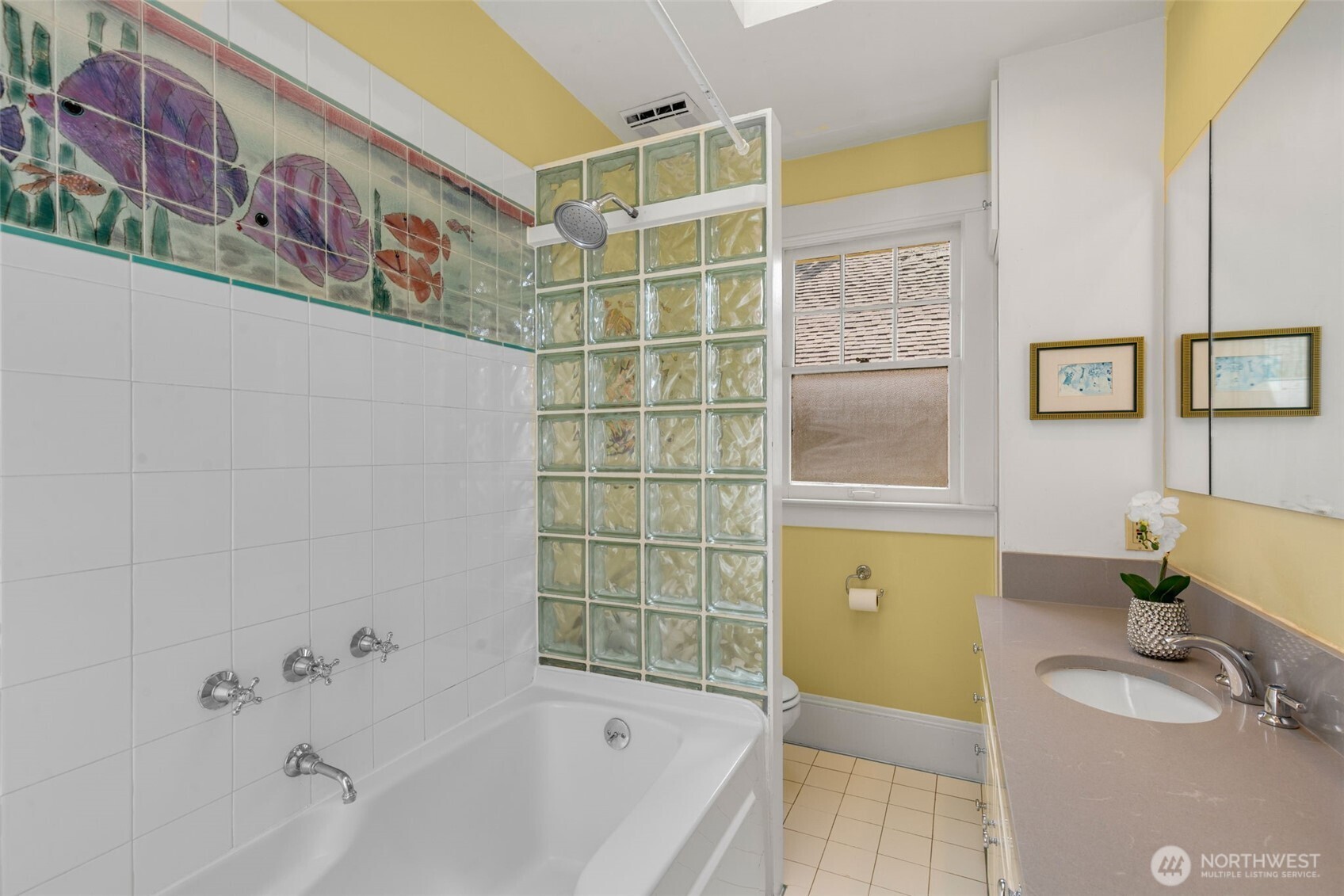 103 Crockett Street , Seattle, WA 98109
