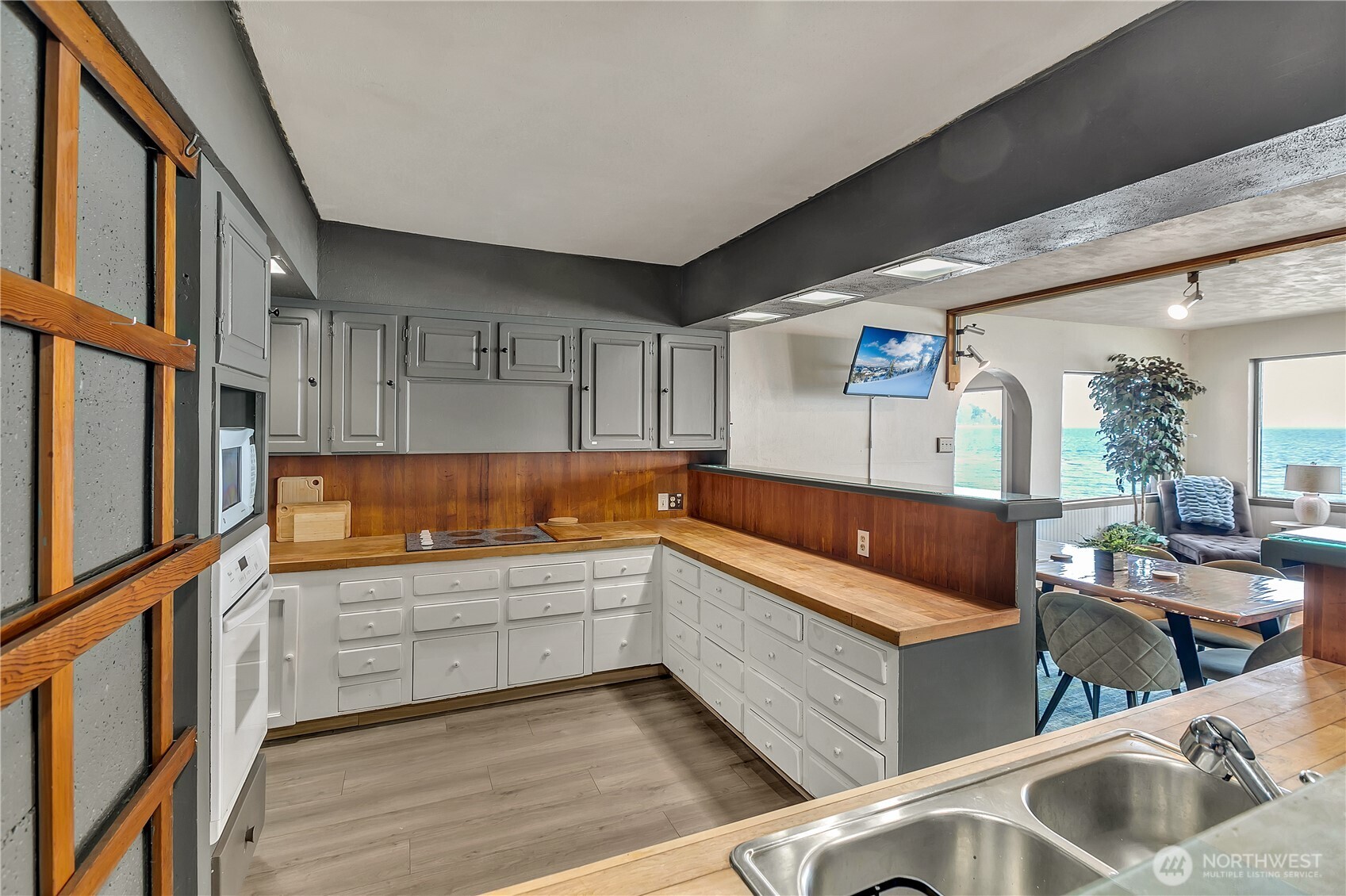 14024 Glen Acres Road SW, Vashon, WA 98070