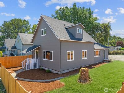 1802 E Wright Avenue , Tacoma, WA 98404