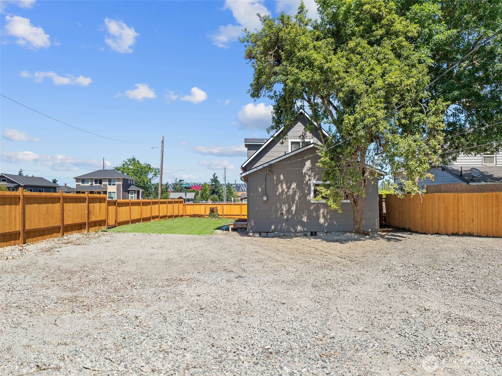 1802 E Wright Avenue , Tacoma, WA 98404